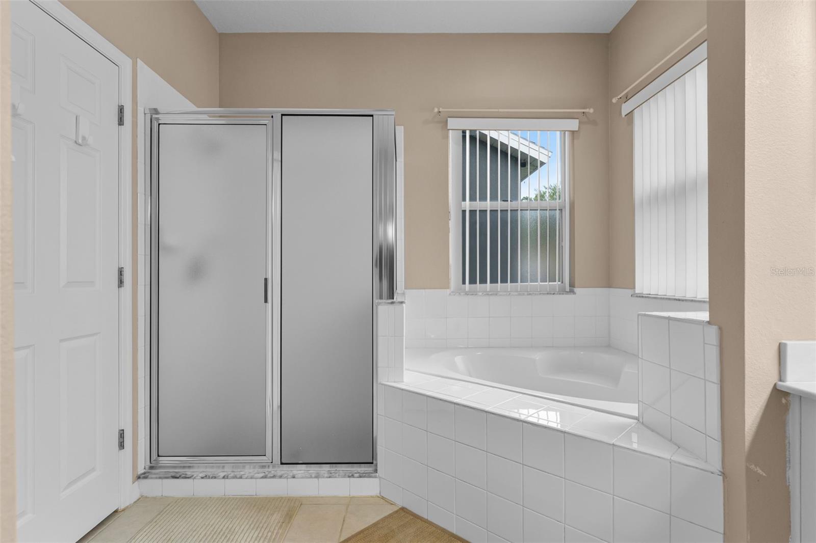 Image 20 of 28 For 616 Corvina Drive