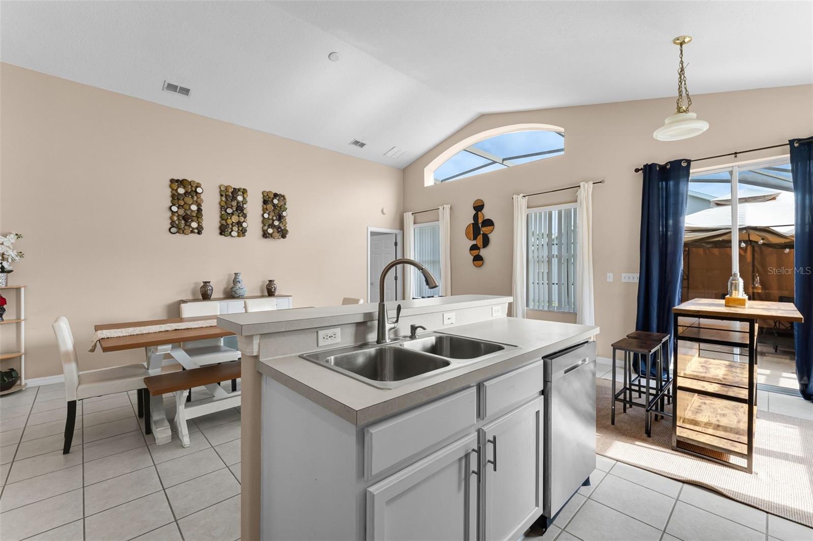 Image 8 of 28 For 616 Corvina Drive