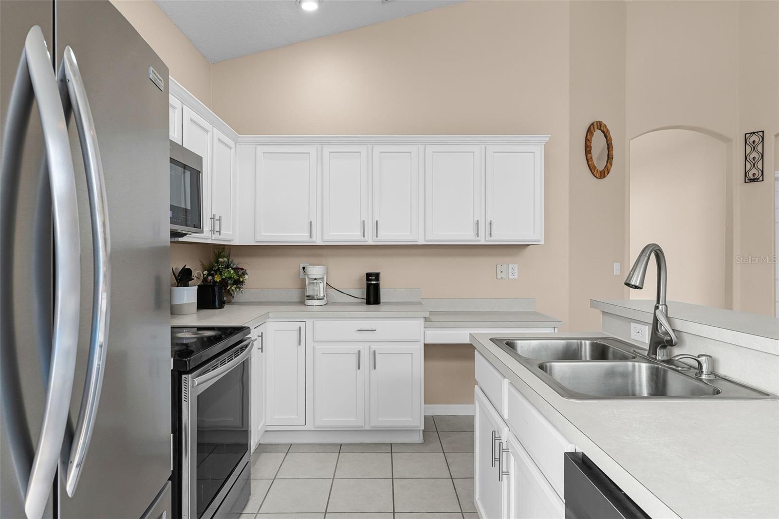 Image 9 of 28 For 616 Corvina Drive