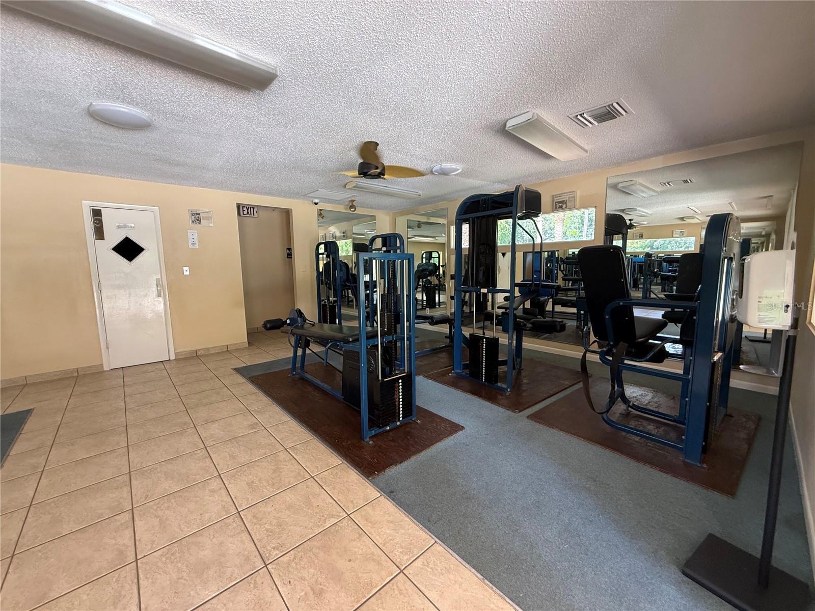Image 16 of 18 For 4814 Semoran Boulevard 401