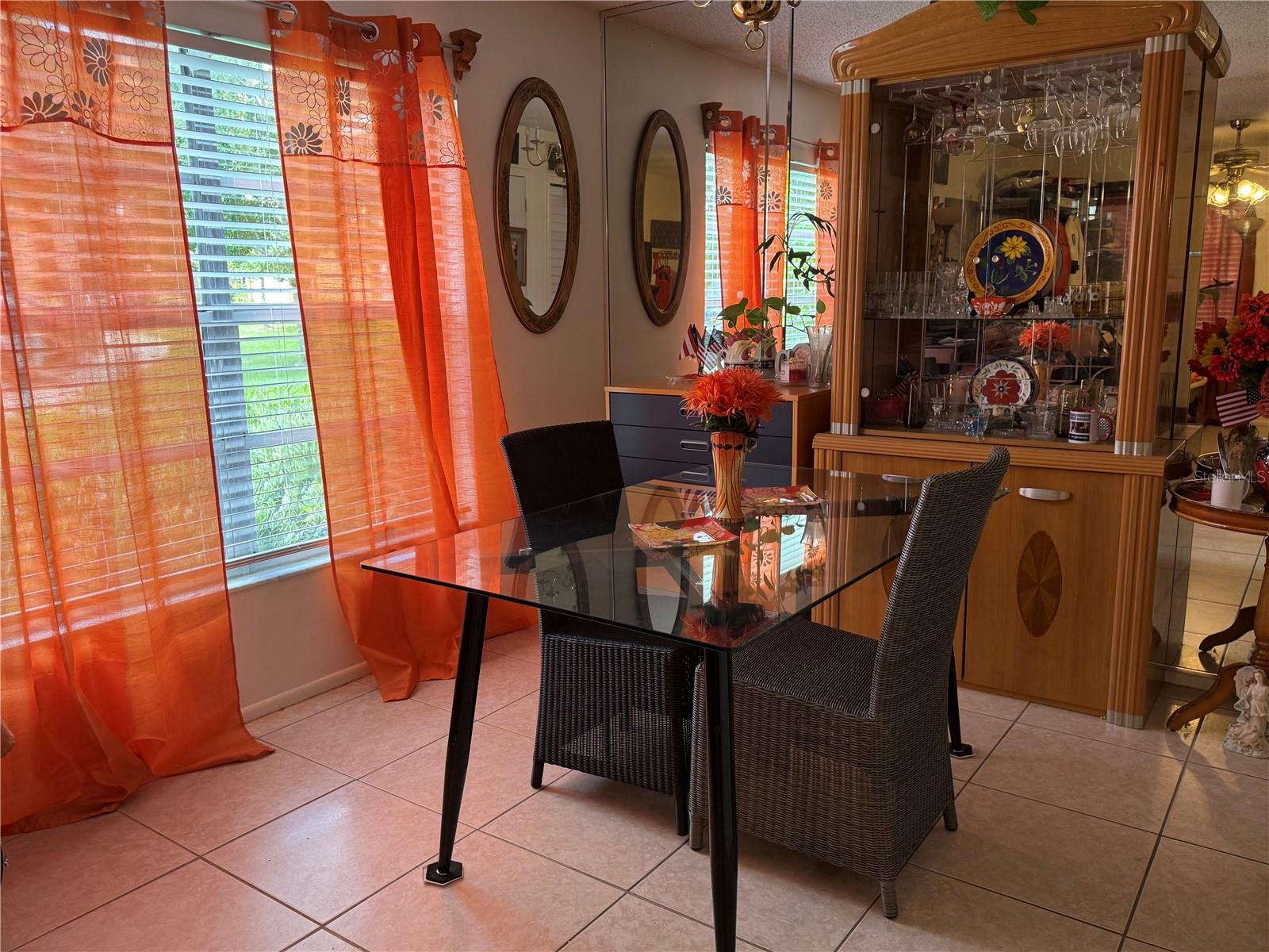 Image 4 of 18 For 4814 Semoran Boulevard 401
