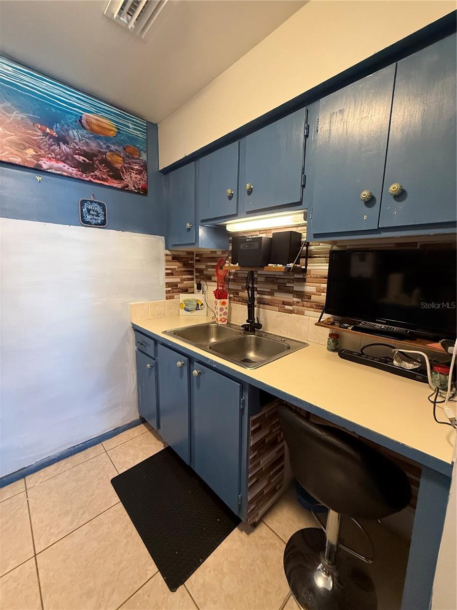 Image 5 of 18 For 4814 Semoran Boulevard 401