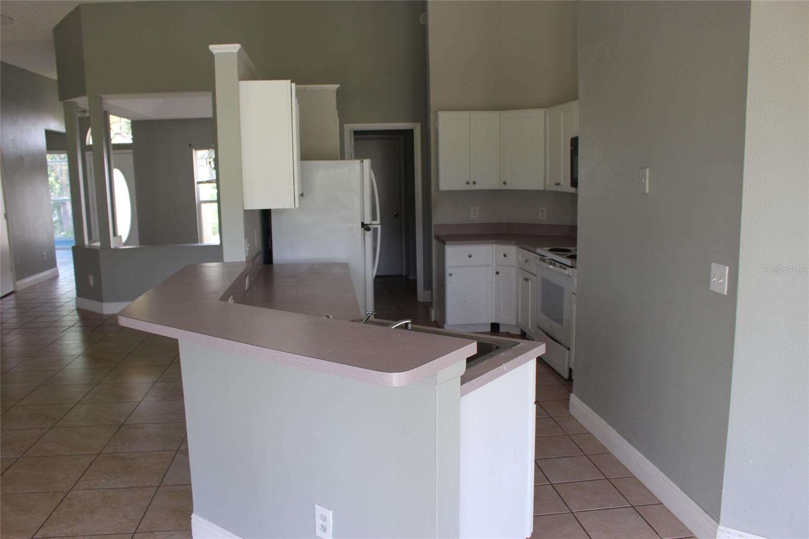 Image 4 of 13 For 6812 Sassanon Court