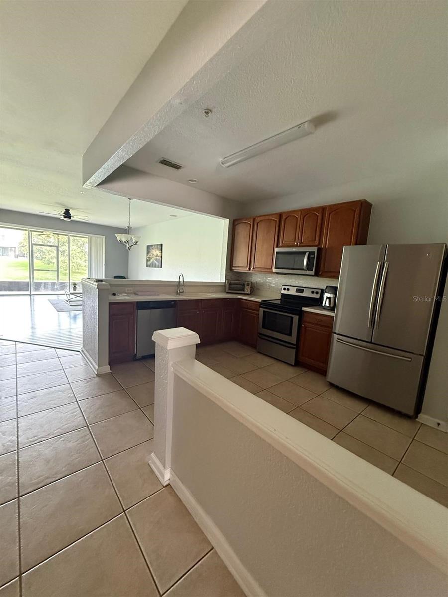 Image 4 of 35 For 6435 Ranelagh Drive 105