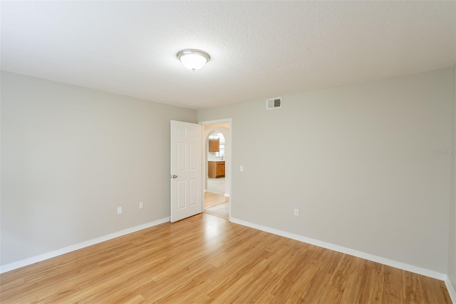 Image 16 of 39 For 2118 Aitkin Loop