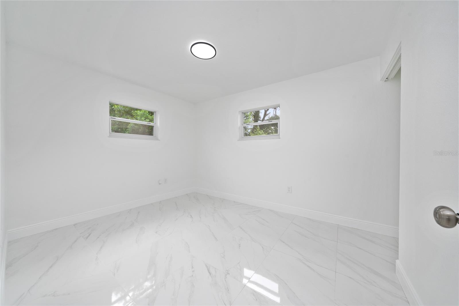 Image 18 of 31 For 5621 Lunsford Drive