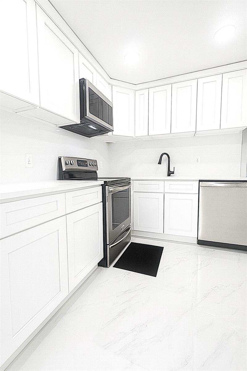 Image 4 of 8 For 5621 Lunsford Drive