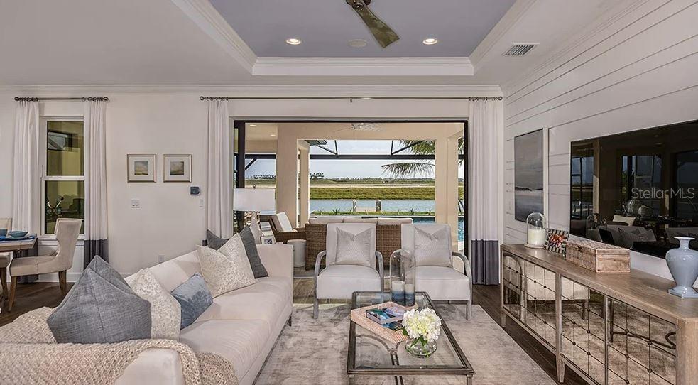 Listing photo id 2 for 869 Arbor Green Trail