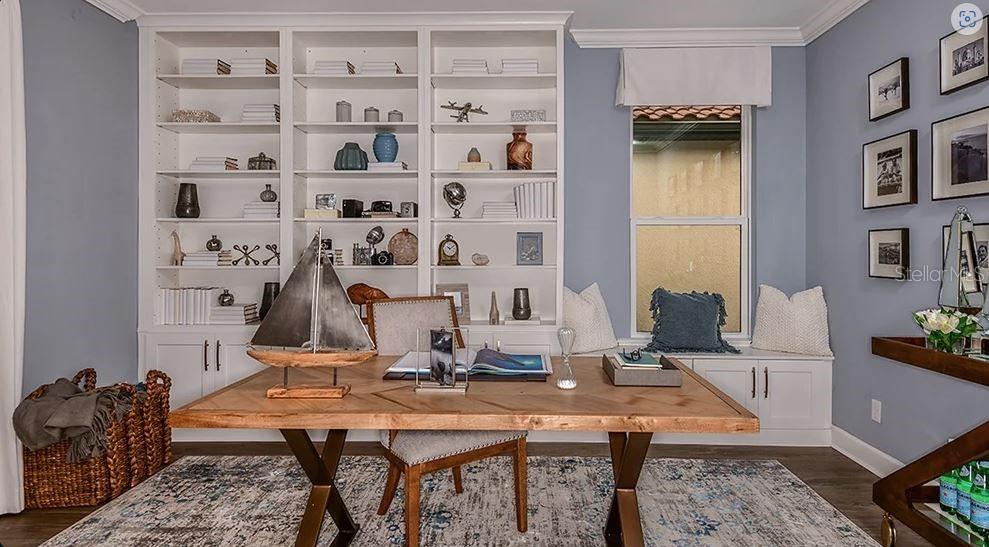 Listing photo id 5 for 869 Arbor Green Trail