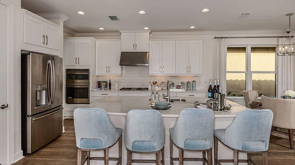 Listing photo id 6 for 869 Arbor Green Trail