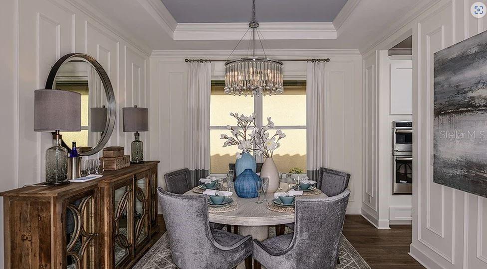 Listing photo id 7 for 869 Arbor Green Trail