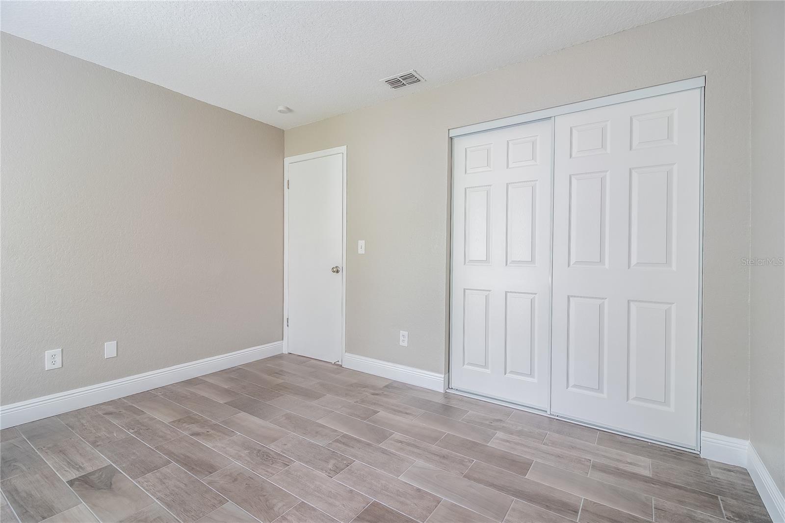 Image 11 of 16 For 302 Blue Jacket Lane