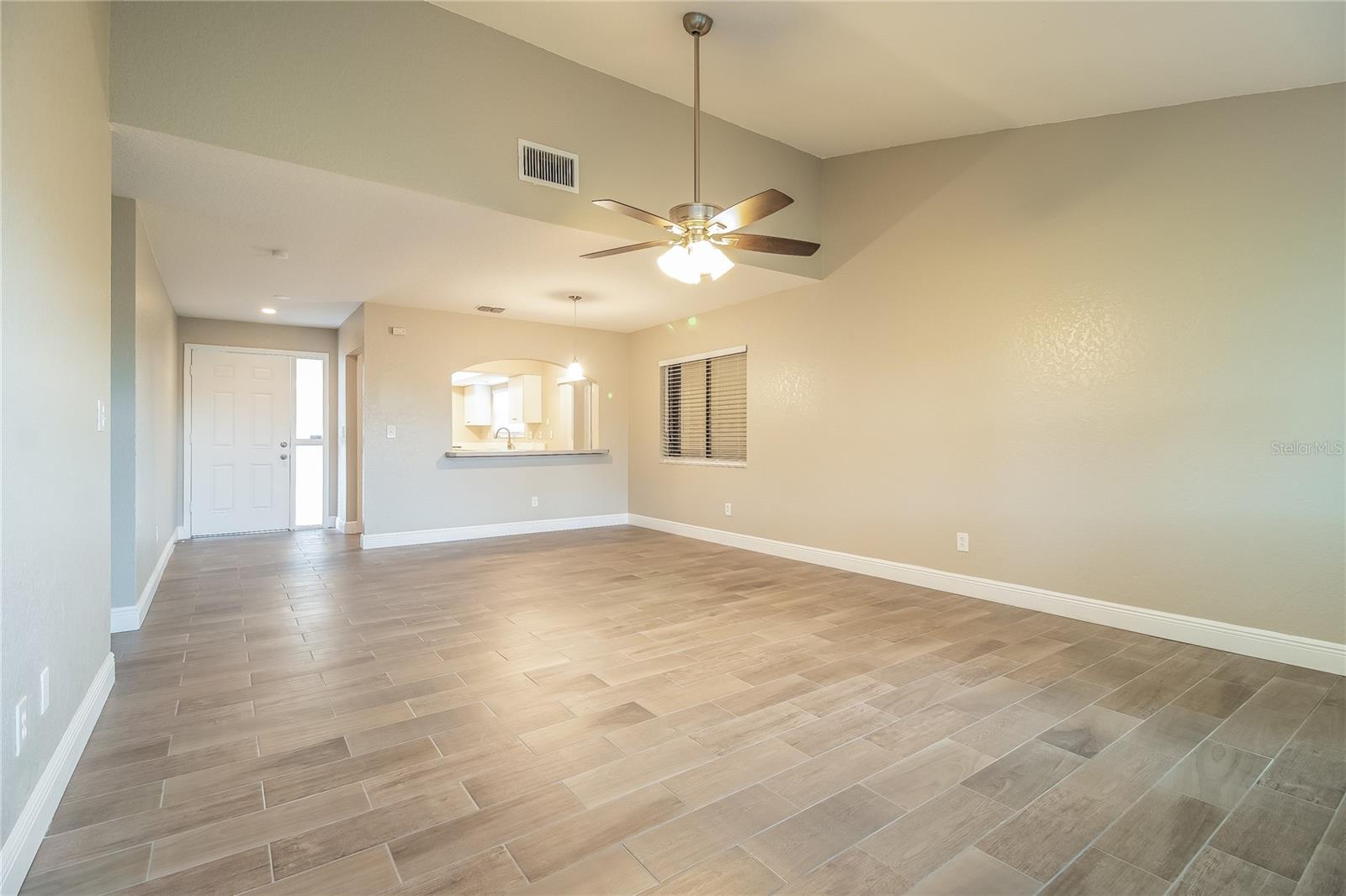 Image 3 of 16 For 302 Blue Jacket Lane