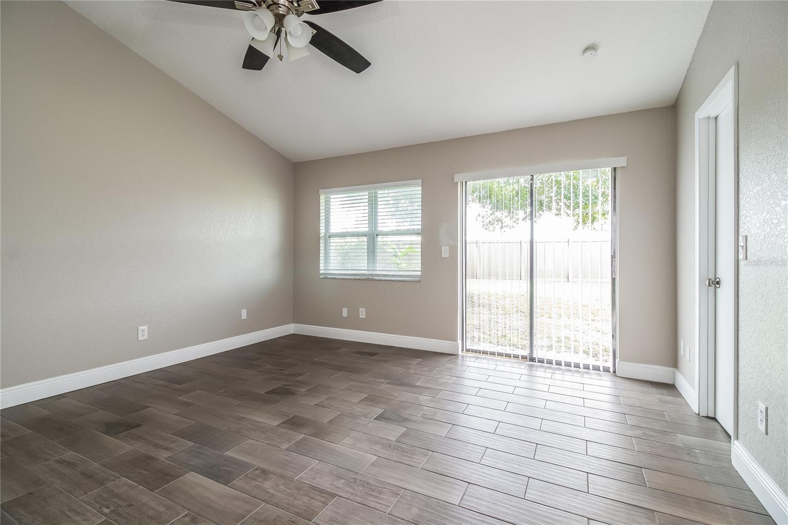 Image 6 of 16 For 302 Blue Jacket Lane