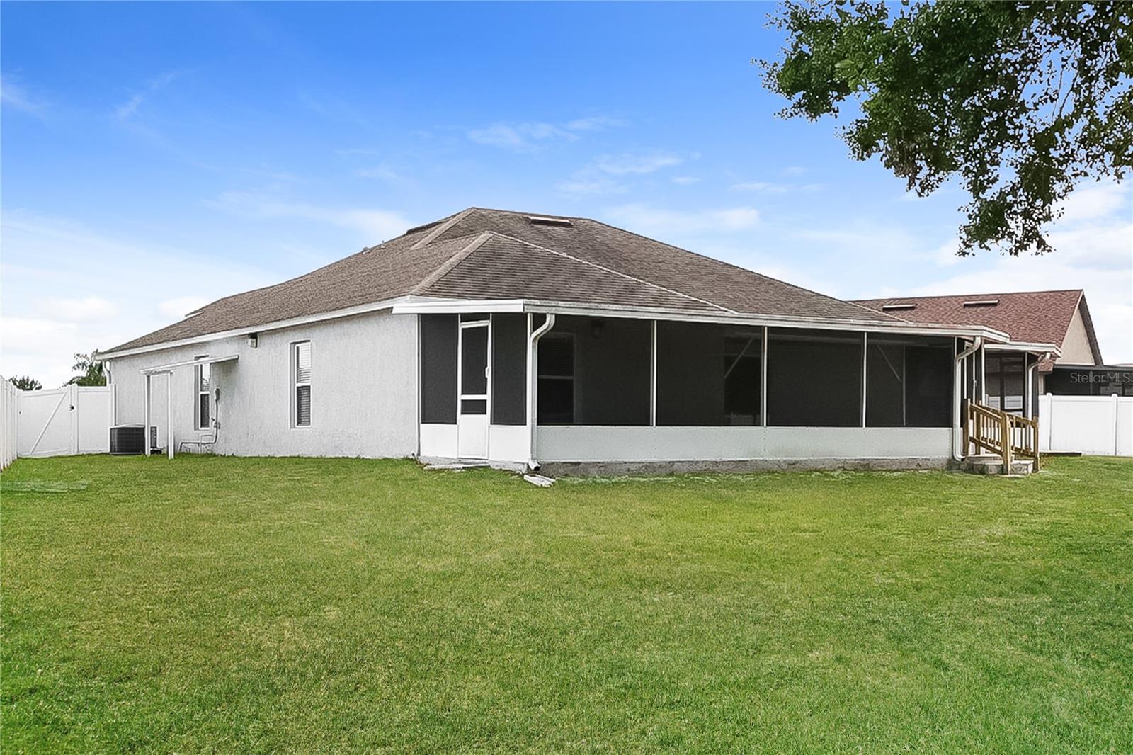 Image 14 of 16 For 4609 Doral Park Avenue