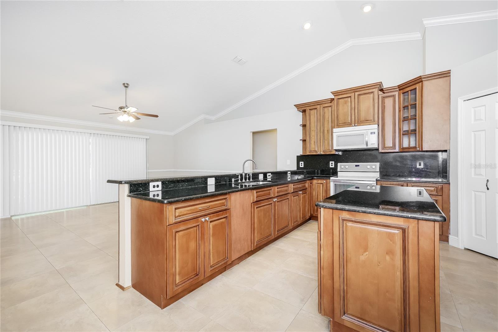 Image 4 of 16 For 4609 Doral Park Avenue