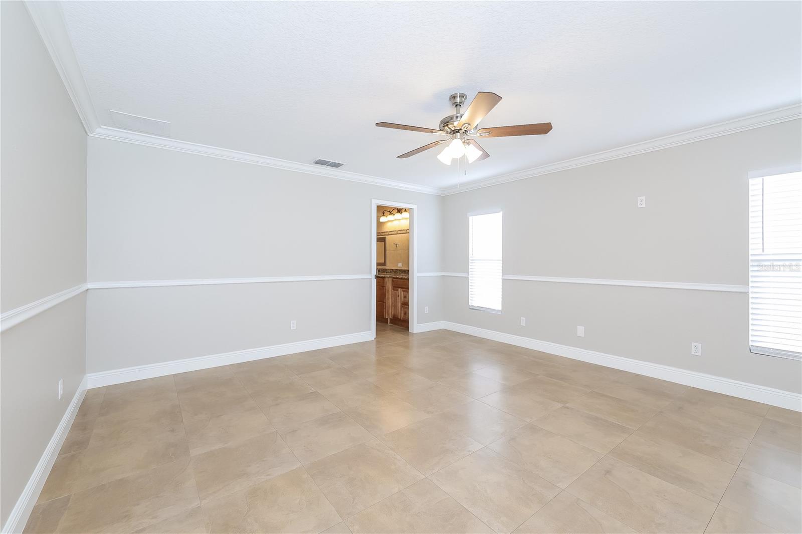 Image 7 of 16 For 4609 Doral Park Avenue