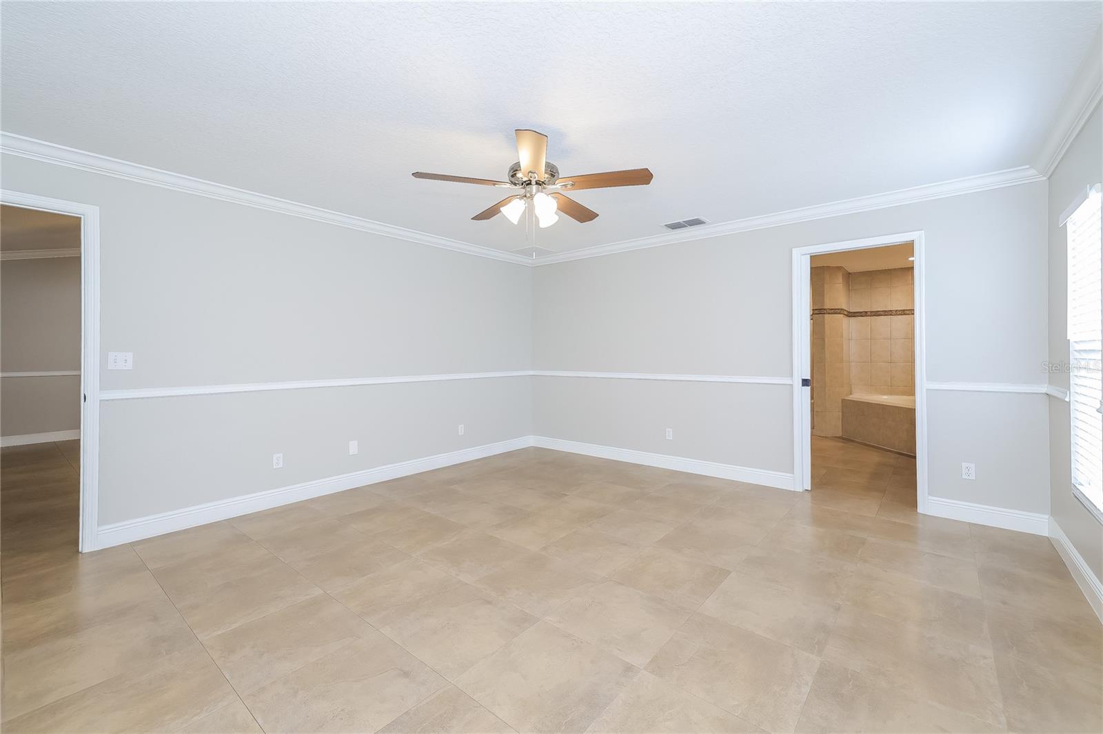 Image 8 of 16 For 4609 Doral Park Avenue