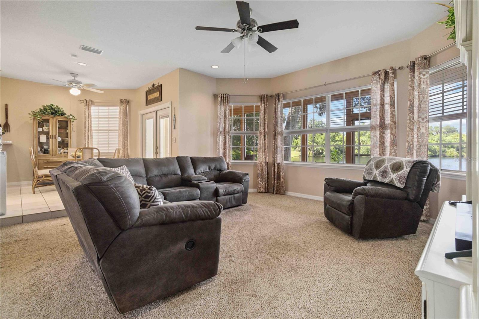 Image 10 of 69 For 685 Bella Vista Drive