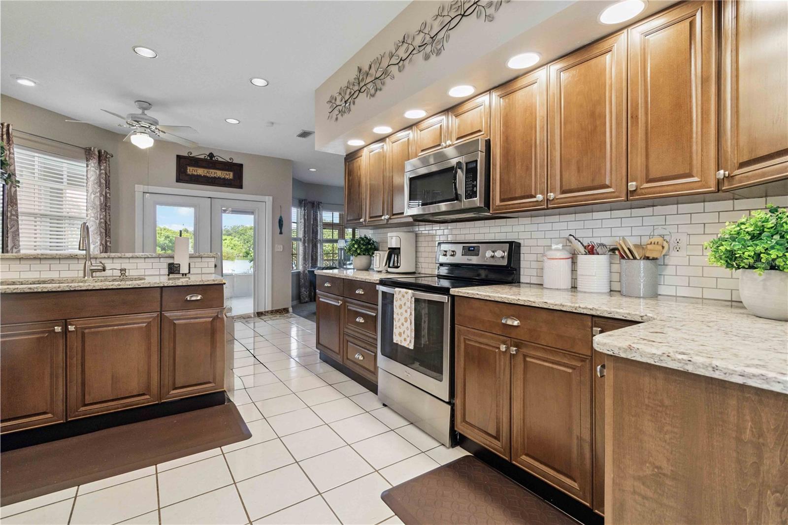Image 17 of 69 For 685 Bella Vista Drive