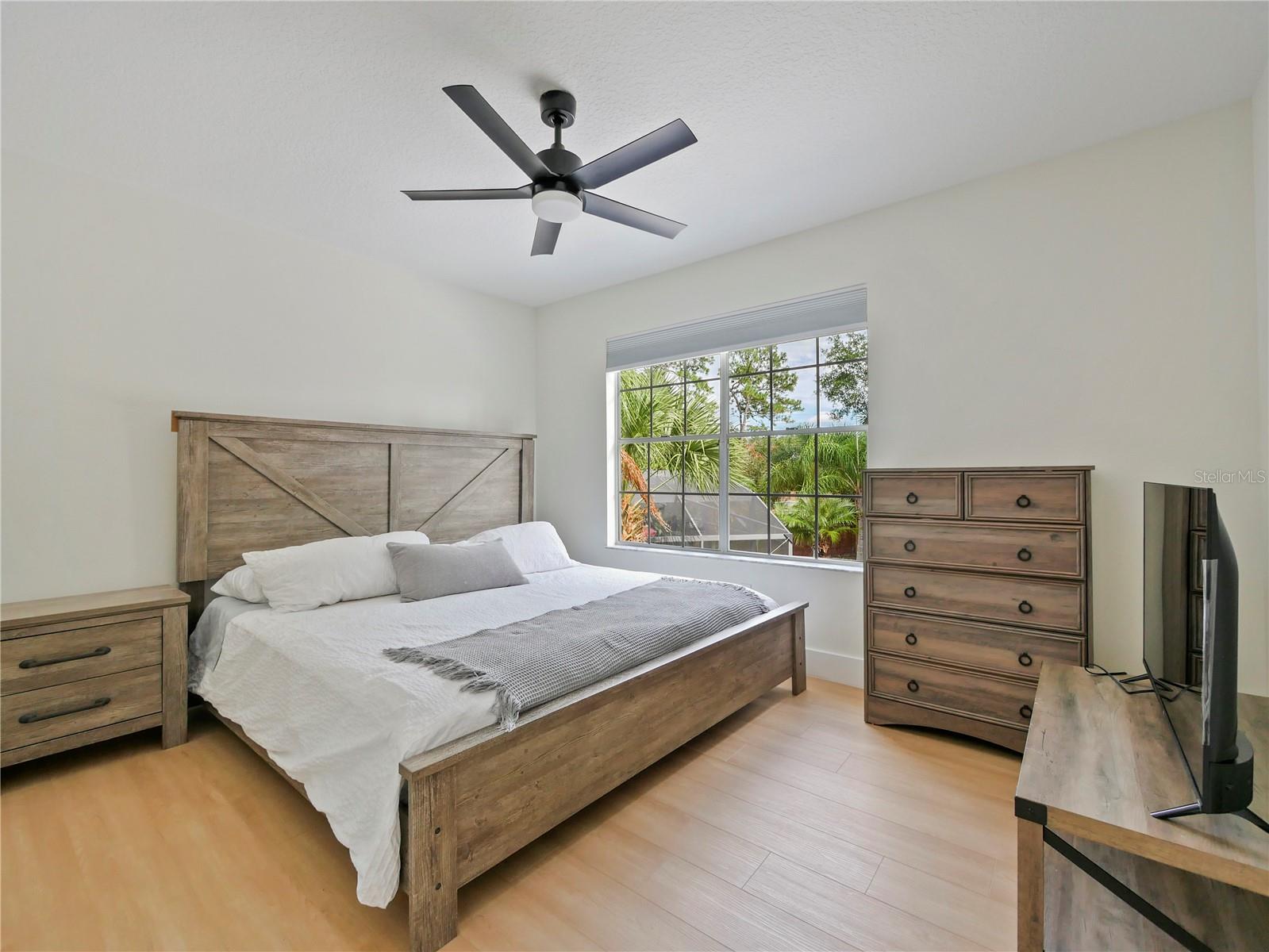 Image 23 of 32 For 592 Serenity Place