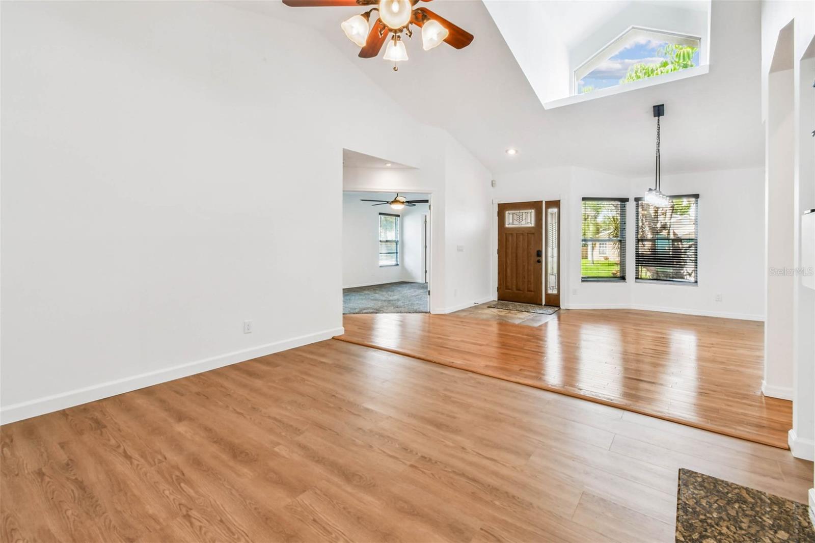 Image 15 of 66 For 811 Bluegrass Lane