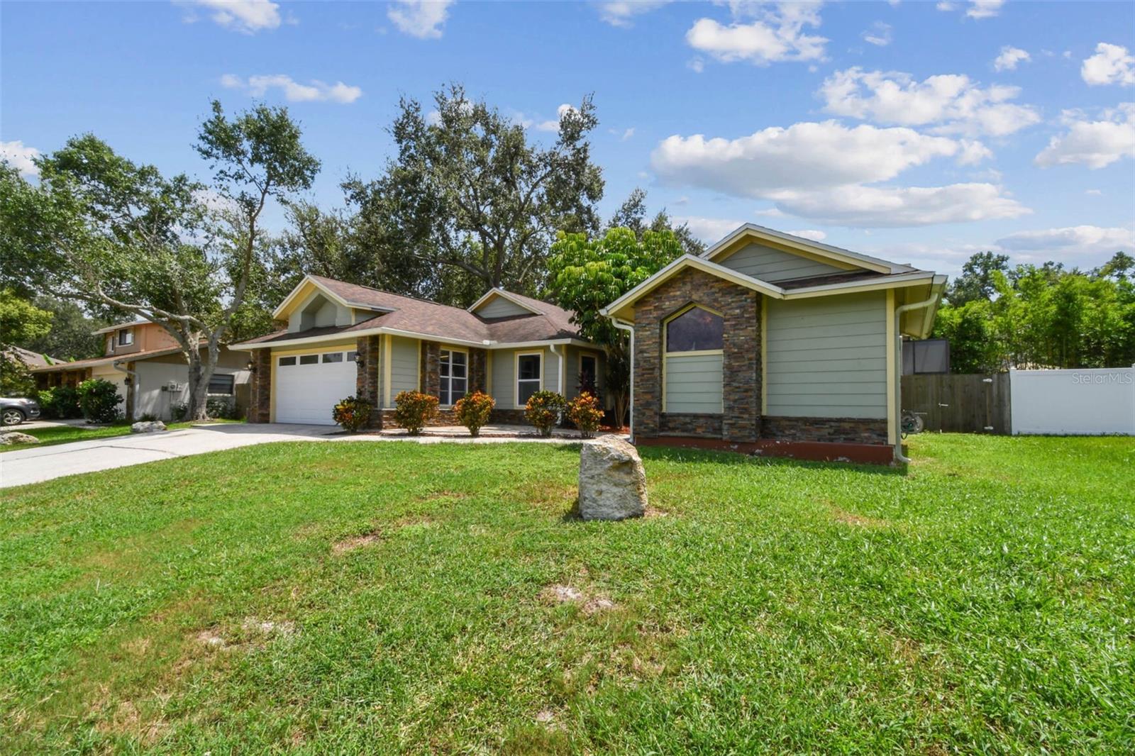 Image 3 of 66 For 811 Bluegrass Lane