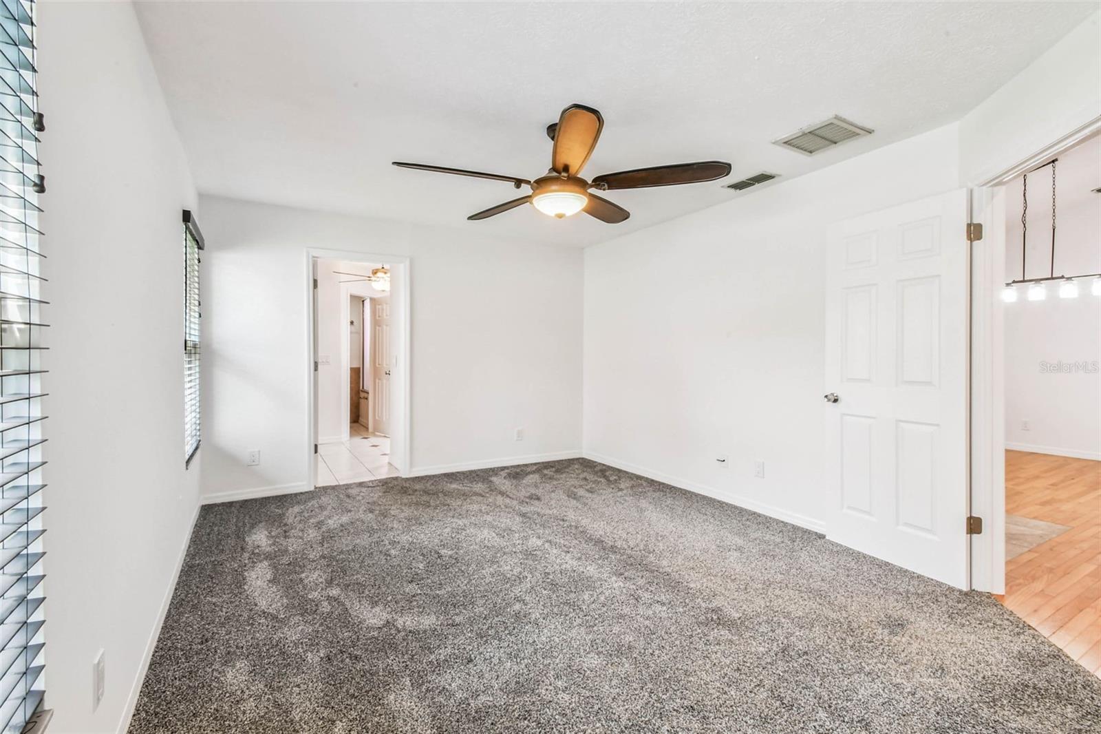 Image 34 of 66 For 811 Bluegrass Lane
