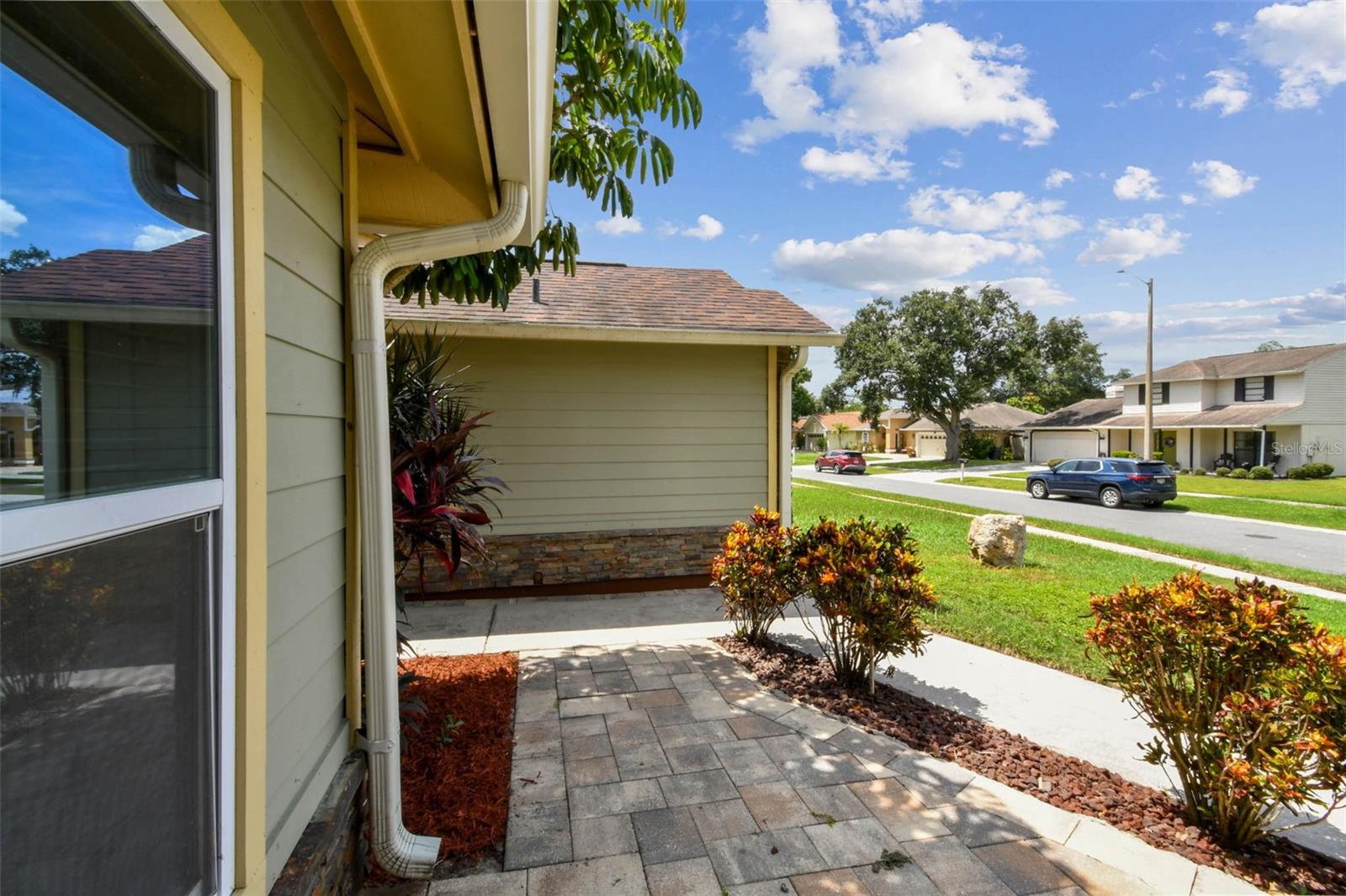 Image 7 of 66 For 811 Bluegrass Lane