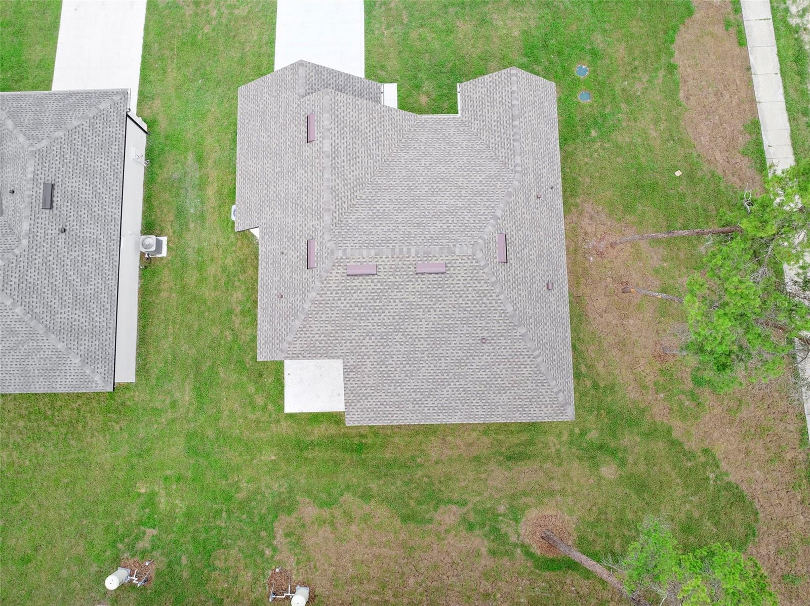 Image 10 of 46 For 894 Pine Avenue