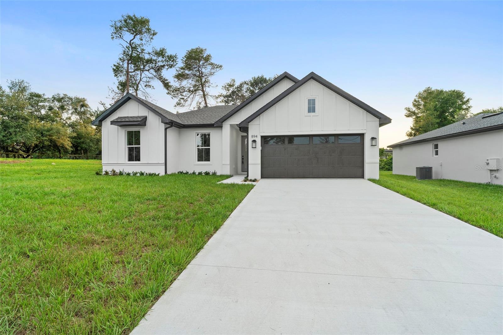 Image 2 of 46 For 894 Pine Avenue