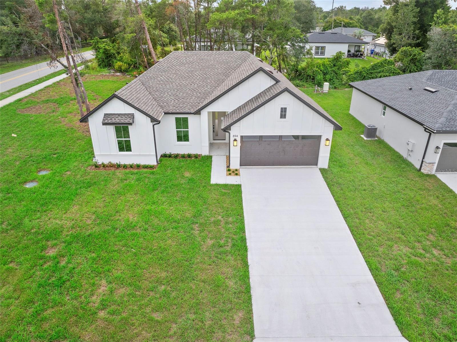 Image 3 of 46 For 894 Pine Avenue