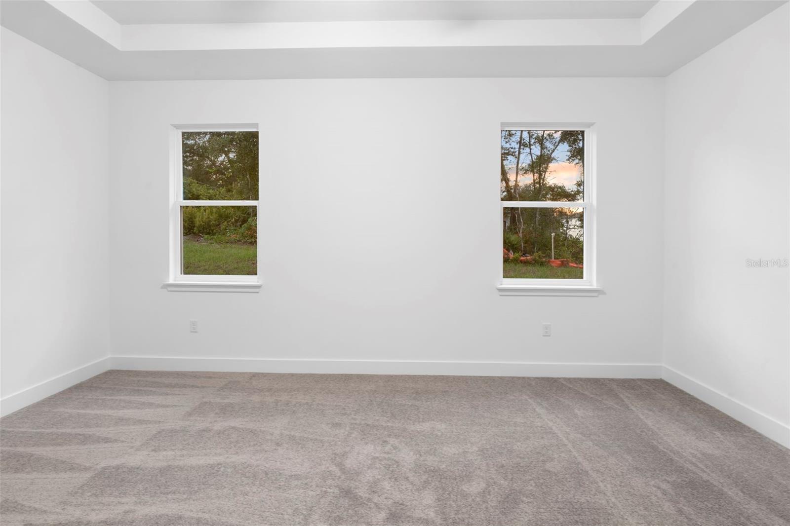 Image 31 of 46 For 894 Pine Avenue