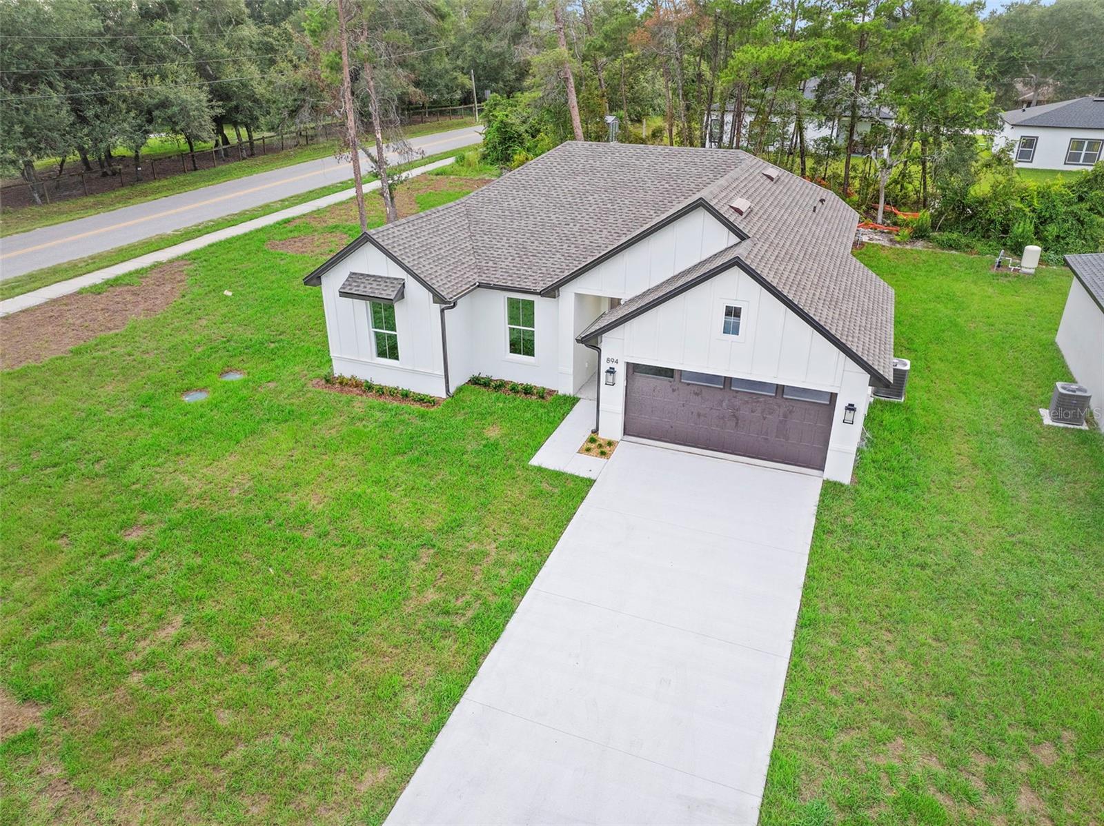 Image 4 of 46 For 894 Pine Avenue