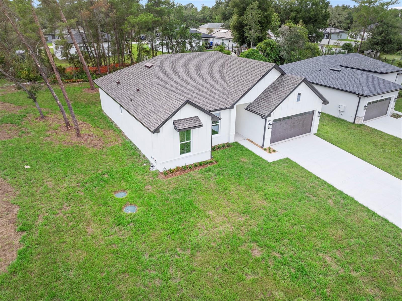 Image 8 of 46 For 894 Pine Avenue