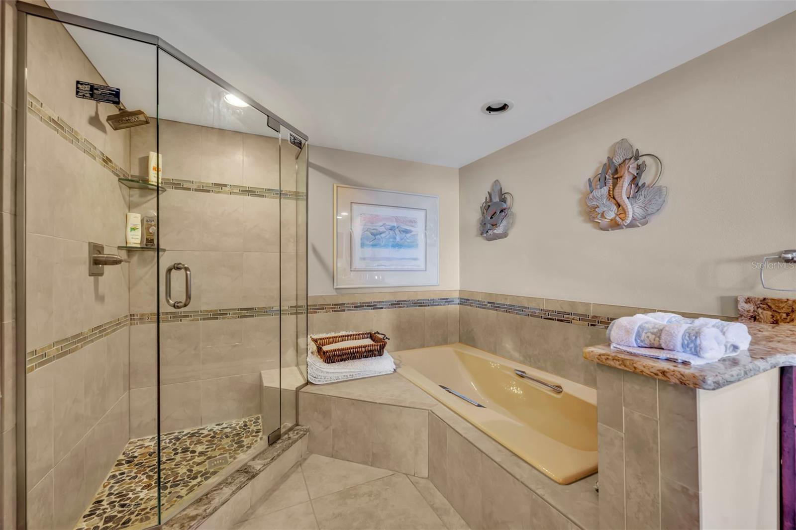 Image 14 of 43 For 5255 Atlantic Avenue 802