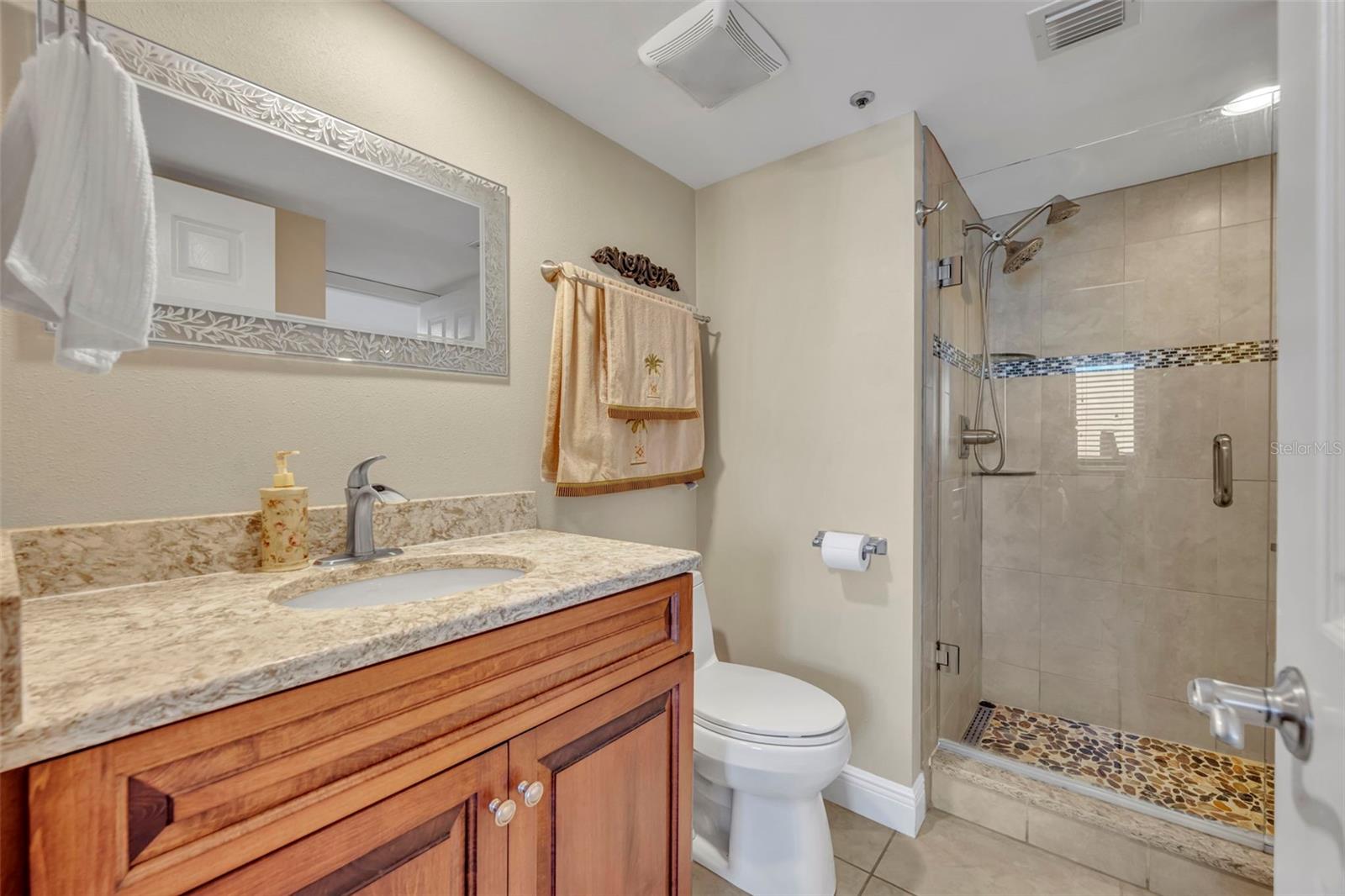 Image 17 of 43 For 5255 Atlantic Avenue 802