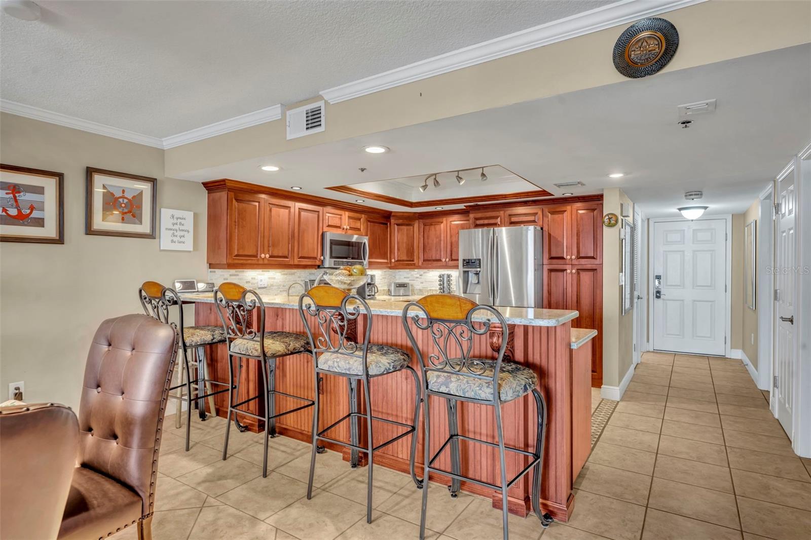 Image 7 of 43 For 5255 Atlantic Avenue 802