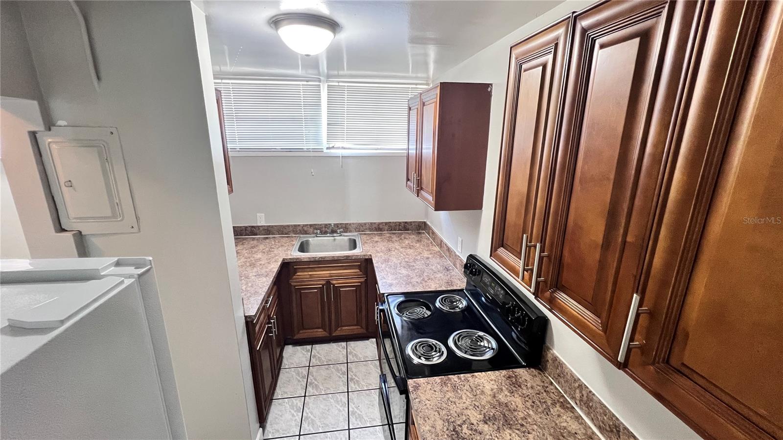 Image 13 of 27 For 1010 Fiske Boulevard 28