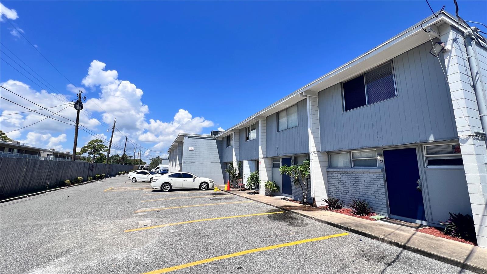 Image 4 of 27 For 1010 Fiske Boulevard 28