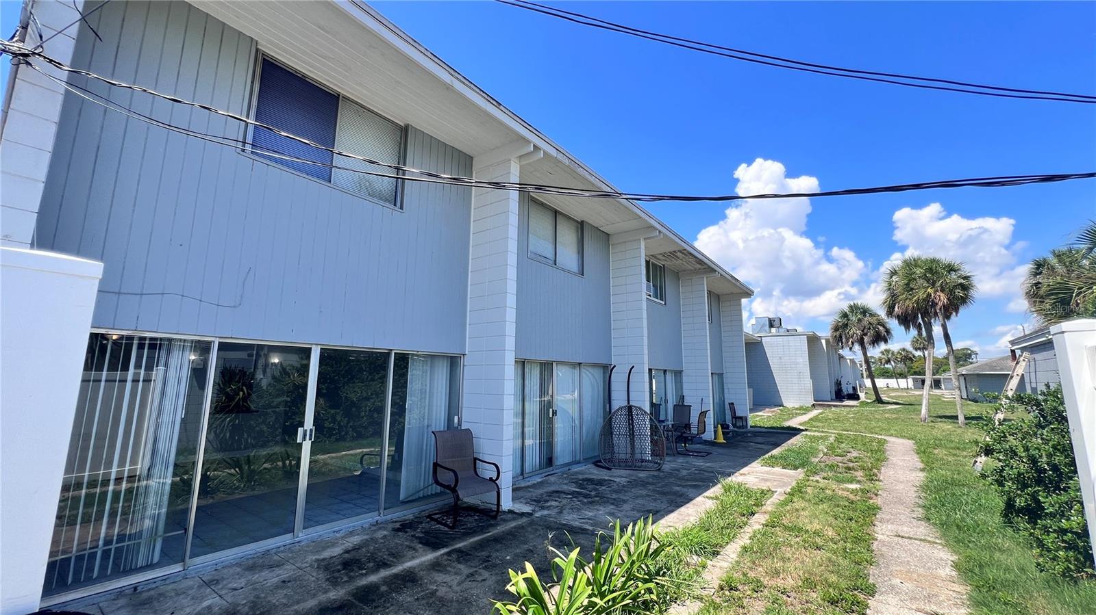 Image 5 of 27 For 1010 Fiske Boulevard 28