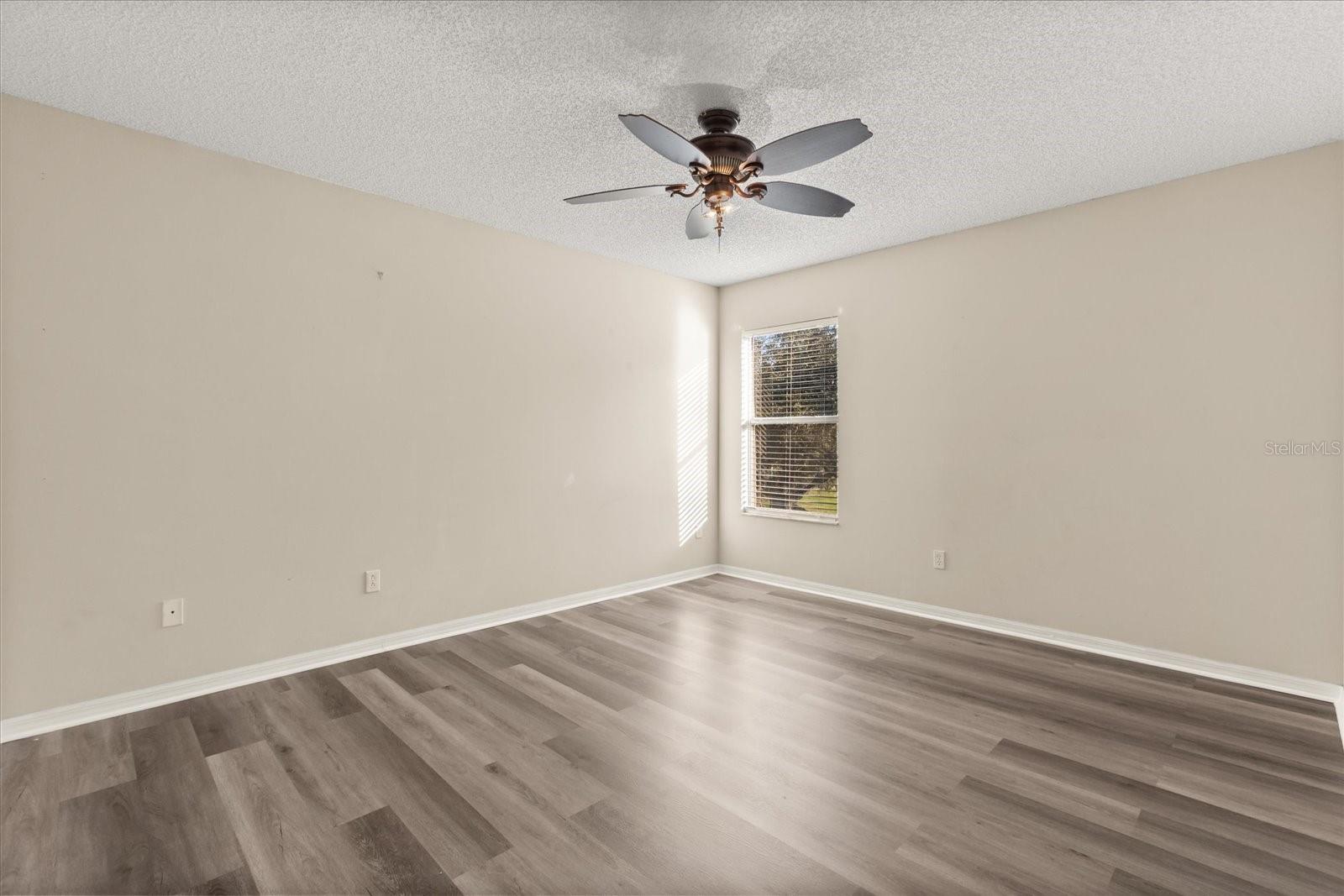 Image 22 of 39 For 5846 Manchester Bridge Drive