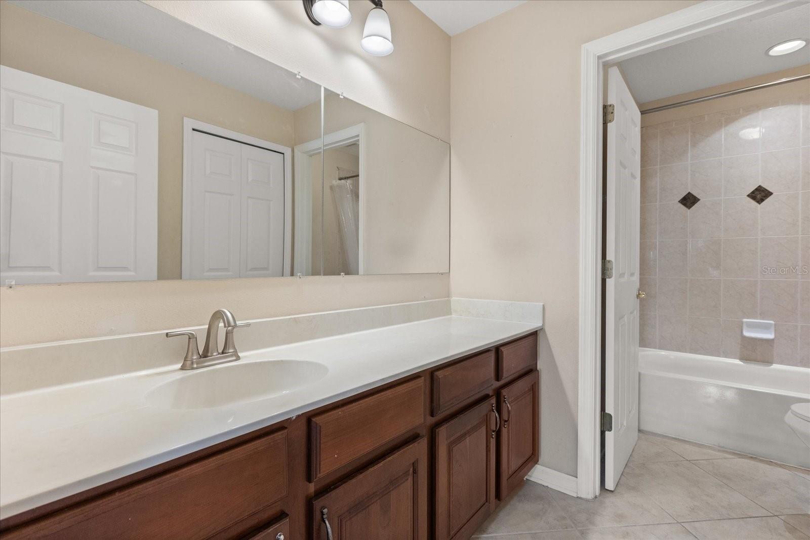 Image 24 of 39 For 5846 Manchester Bridge Drive