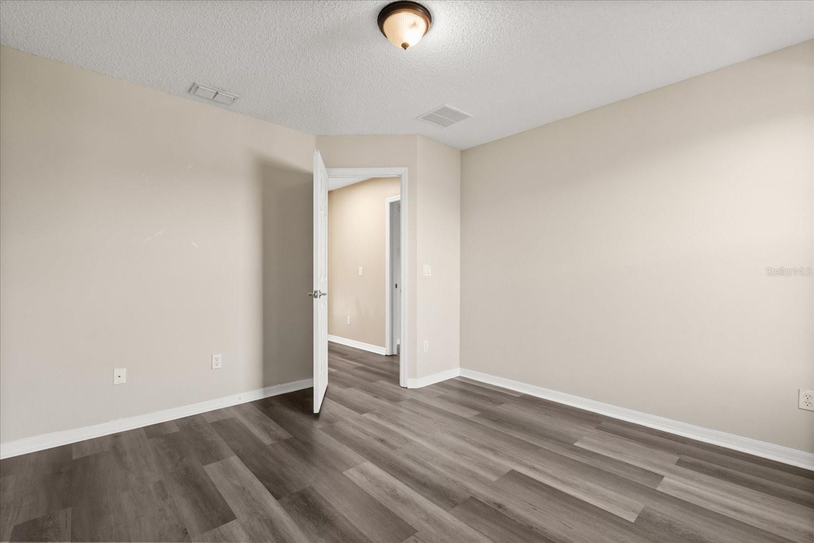 Image 26 of 39 For 5846 Manchester Bridge Drive