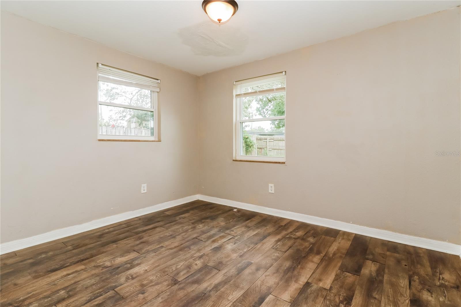 Image 11 of 16 For 2326 111th Avenue