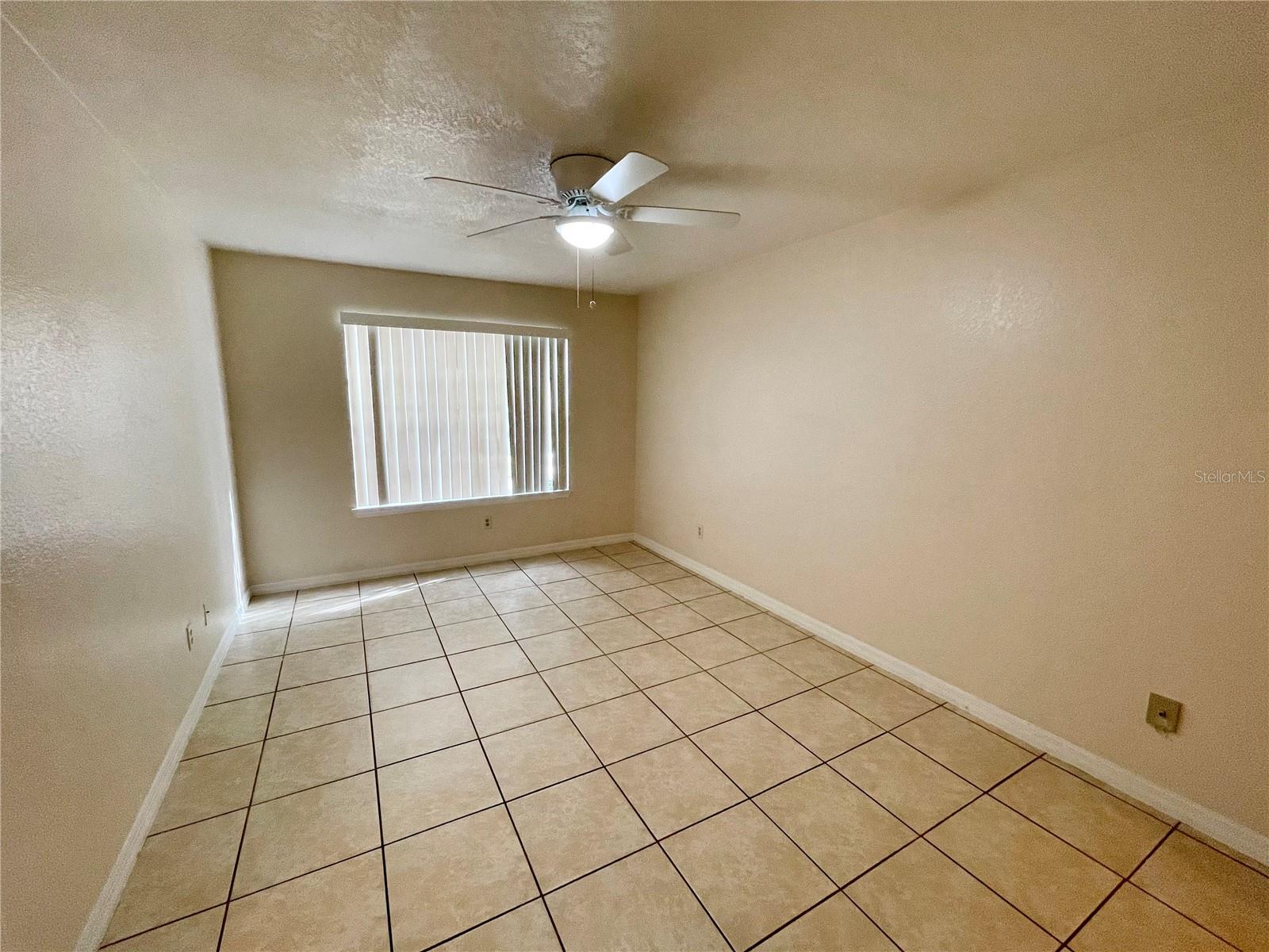 Image 7 of 12 For 2550 Alafaya Trail 6211