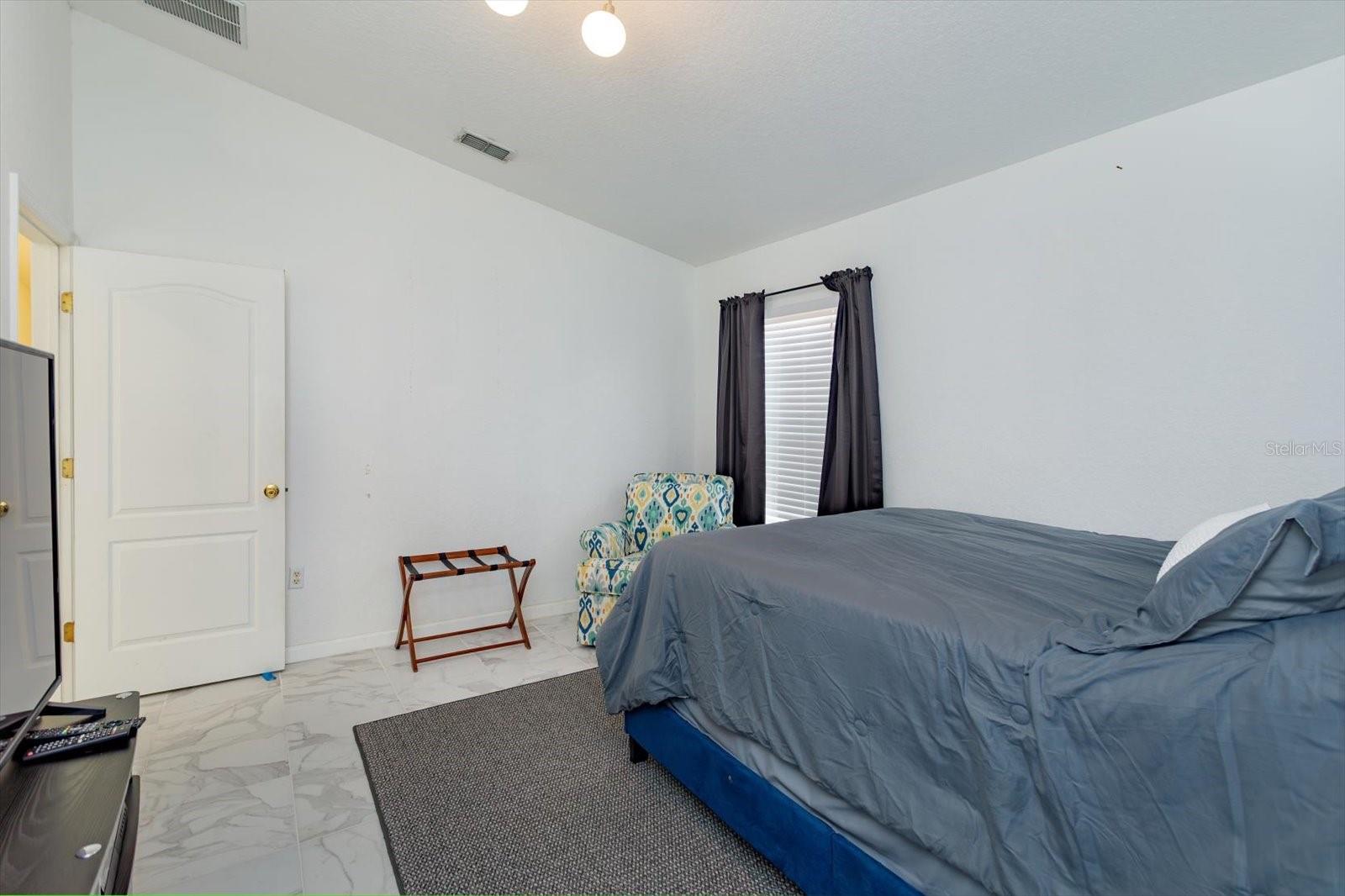 Image 15 of 31 For 1406 Silver Cove Drive