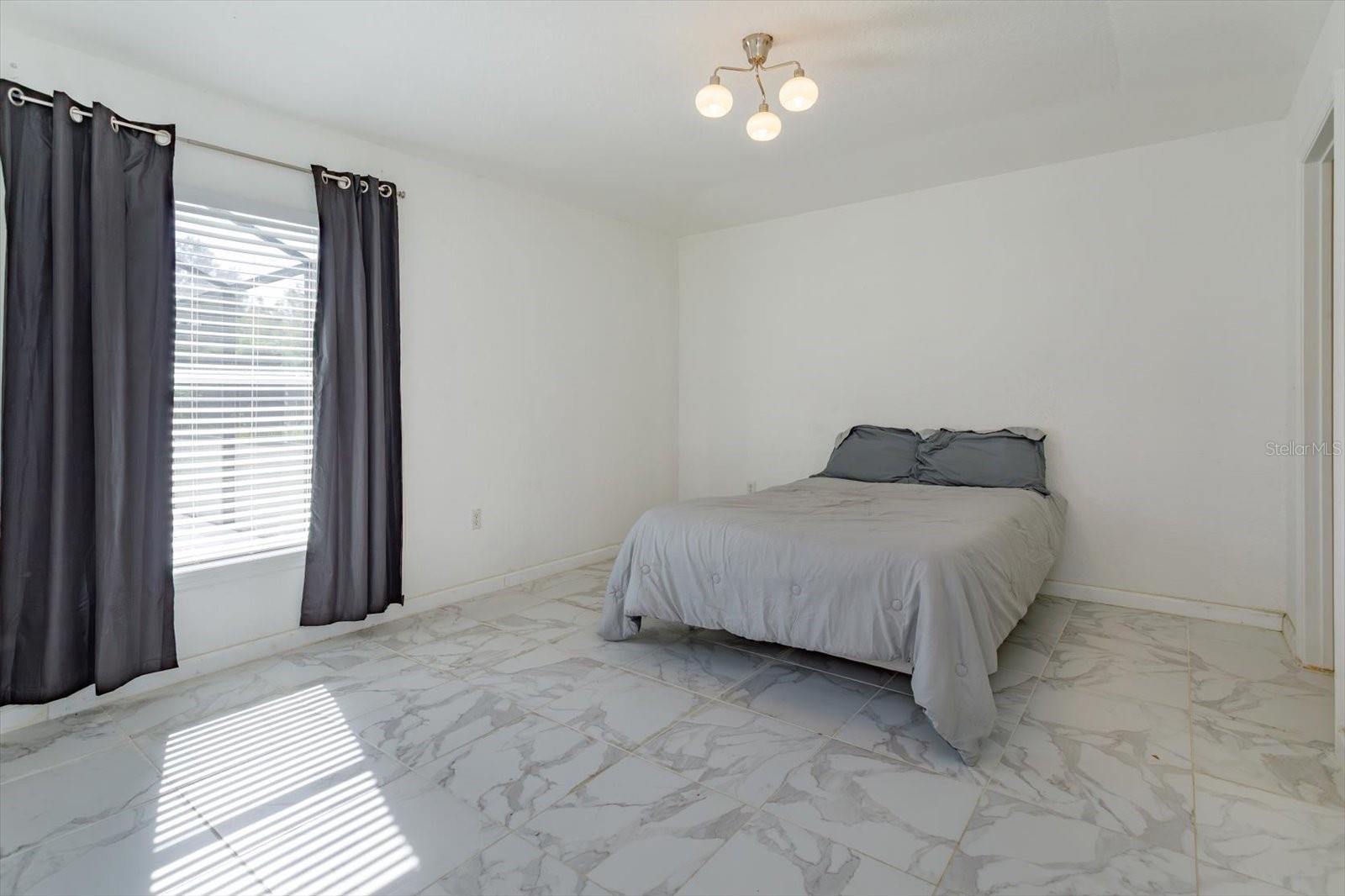 Image 21 of 31 For 1406 Silver Cove Drive