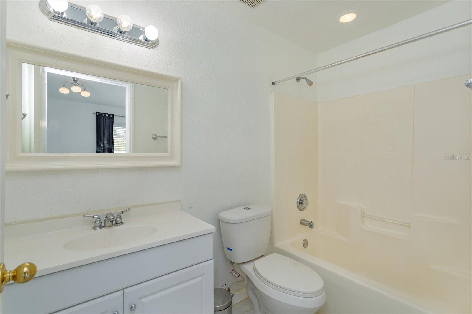 Image 23 of 31 For 1406 Silver Cove Drive