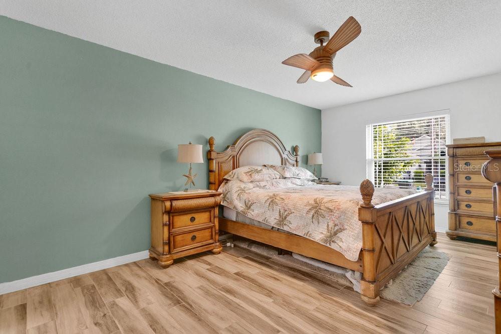 Image 11 of 30 For 13804 Valleybrooke Lane